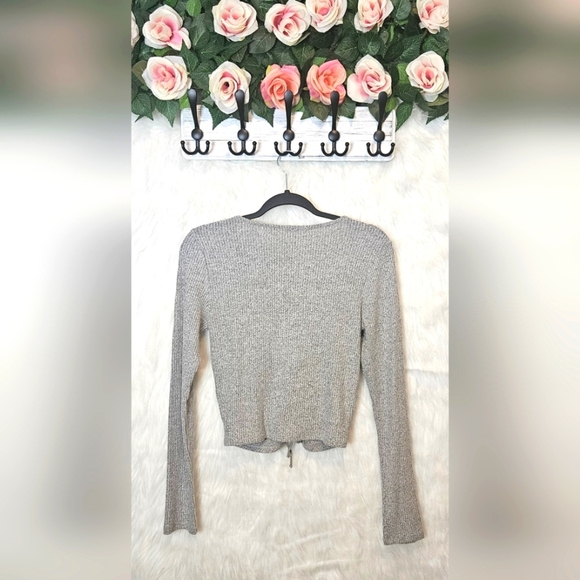 Garage Ruched Tie Long Sleeve Crop Top - Picture 3 of 4